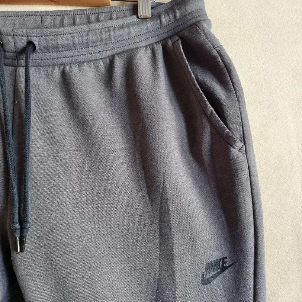 Nike Men's Gray Jogger Pant - Picture 6 of 8